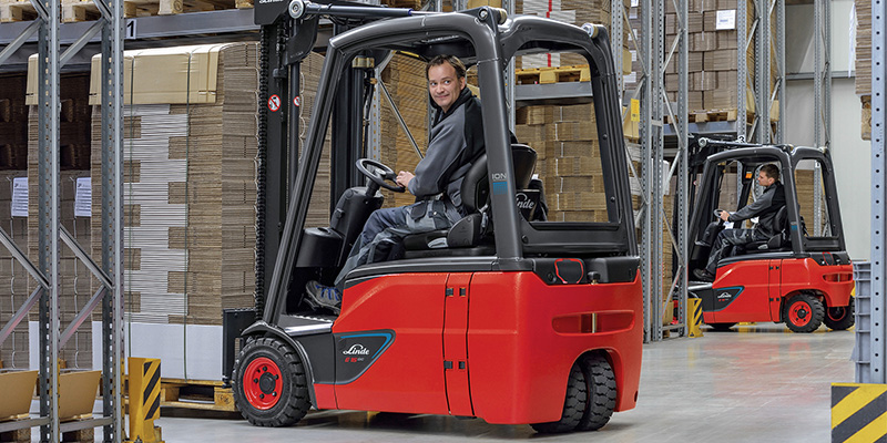 Six Reasons to Choose Linde Electric Forklifts